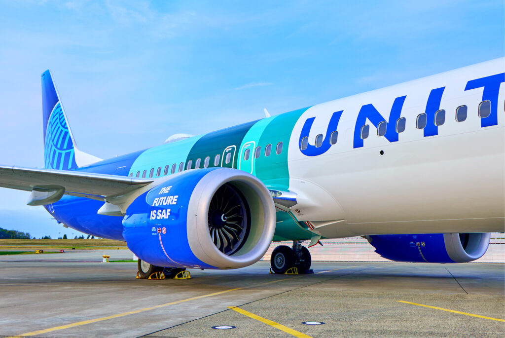 Commercial United Airlines Plane